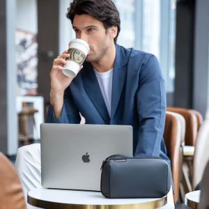 Switchstorage Multi I taskan er vatnsheld, slitþolin með góðu geymslurými